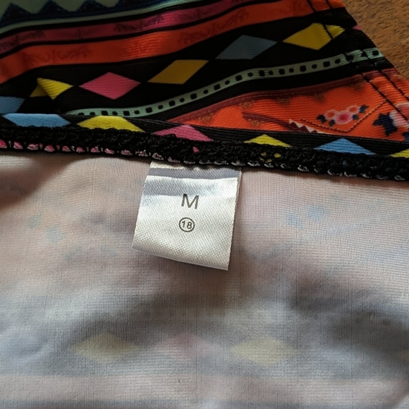 Colorful bikini - Picture 4 of 4